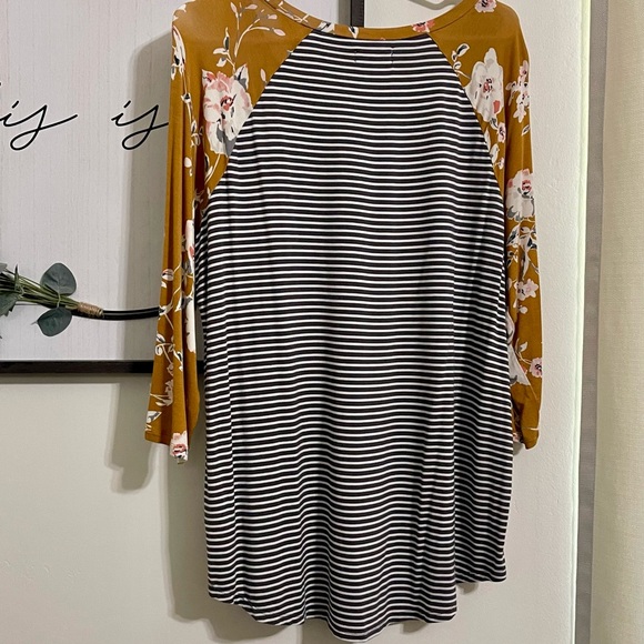 Maurices Striped Top with Floral Detail - Picture 4 of 4